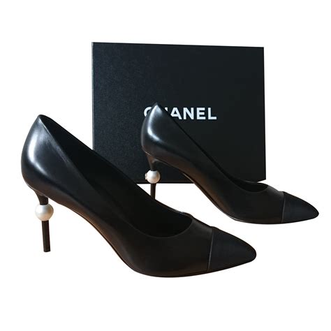 escarpin chanel noir|chanel pumps price.